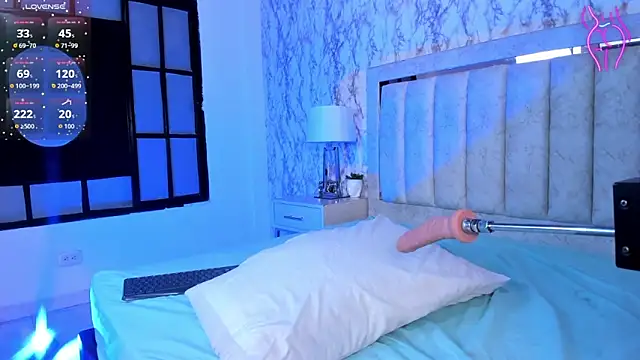 AlaiaMoretti online show from September 23, 2025, 5:32 am