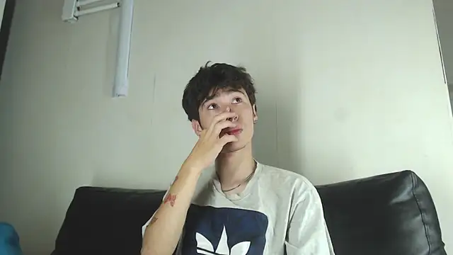  DantFox  online show from September 22, 2025, 7:27 pm