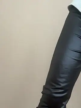 iikangi online show from February 25, 2026, 3:27 am