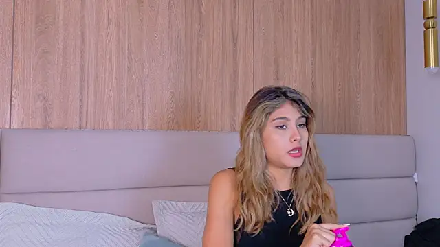 ZoehAngel online show from April 21, 2026, 12:00 pm