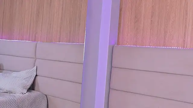 ZoehAngel online show from April 23, 2026, 12:29 pm