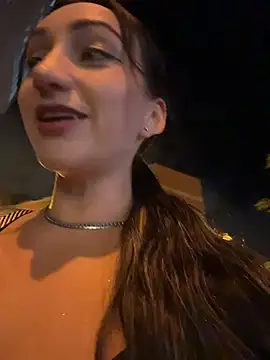 Ninabigtitied online show from November 25, 2025, 8:31 pm