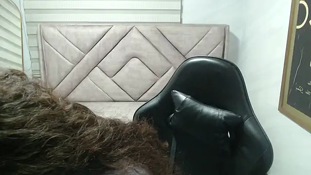 Velvet Moon V online show from February 10, 2026, 8:24 pm