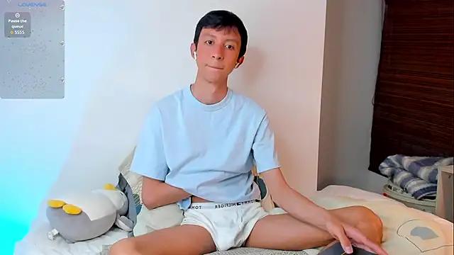 philip twinkk online show from December 4, 2025, 1:48 am