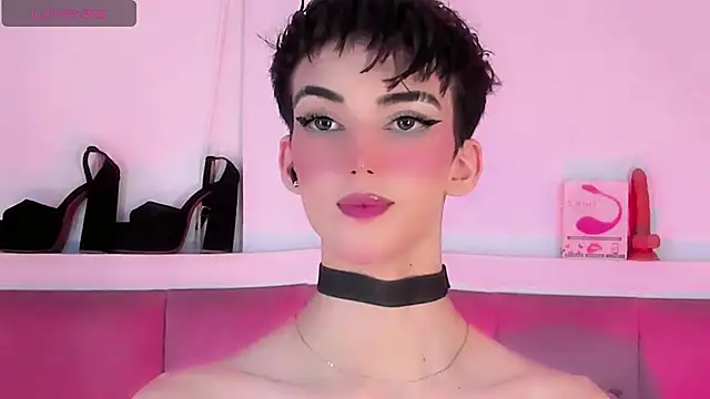 Baby FenixTS online show from November 6, 2025, 8:26 am