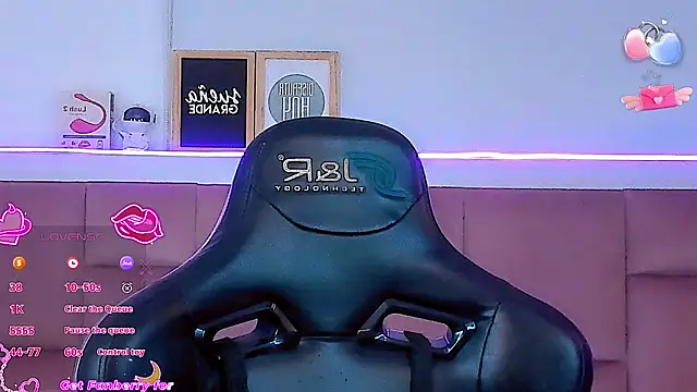 Baby FenixTS online show from January 17, 2026, 5:12 am