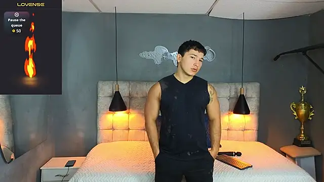 Horny nick18 online show from September 25, 2025, 2:32 pm