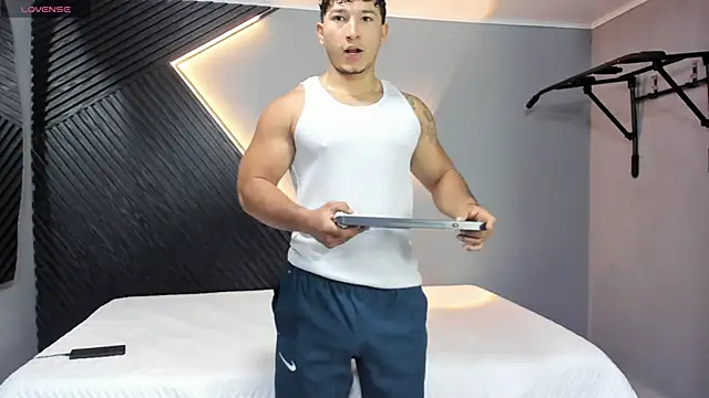 Horny nick18 online show from March 20, 2026, 2:00 pm