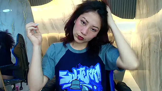 valentina r  online show from February 5, 2026, 3:11 am