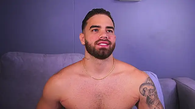 Paul Phoenix online show from December 1, 2025, 7:08 pm