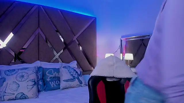 BelhaLawuo online show from October 2, 2025, 8:05 pm