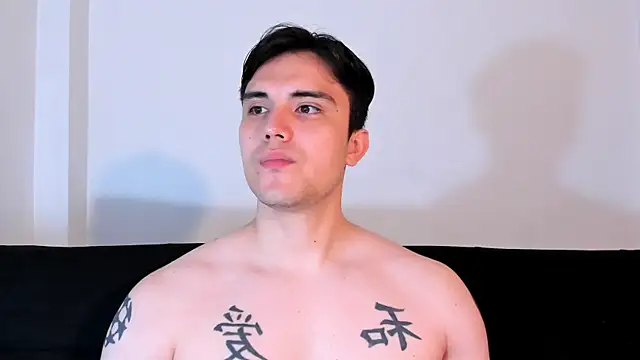 jasonxd9898 online show from September 17, 2025, 3:14 pm