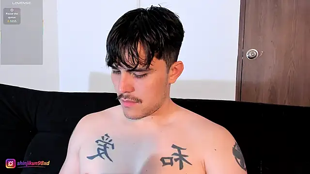 jasonxd9898 online show from April 19, 2026, 2:33 am