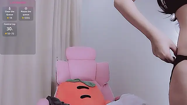 Snapshot of Miu-999 chatting on October 13, 2025, 2:11 am Miu-999 online show from October 13, 2025, 2:11 am