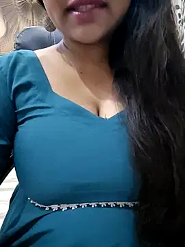 monika 555 online show from December 5, 2025, 6:48 pm