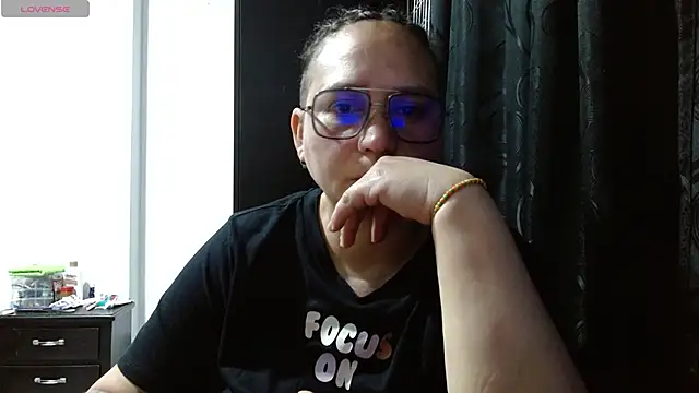 Snapshot of haashkyo chatting on September 23, 2025, 5:32 am haashkyo online show from September 23, 2025, 5:32 am