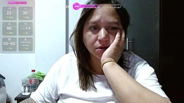 Snapshot of haashkyo chatting on October 1, 2025, 5:13 am haashkyo online show from October 1, 2025, 5:13 am