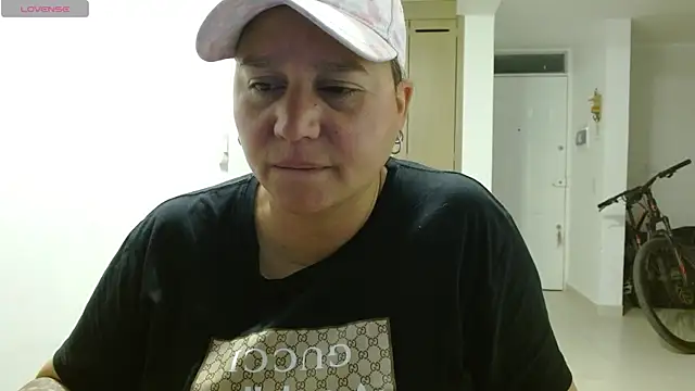 Snapshot of haashkyo chatting on May 14, 2026, 4:41 am haashkyo online show from May 14, 2026, 4:41 am