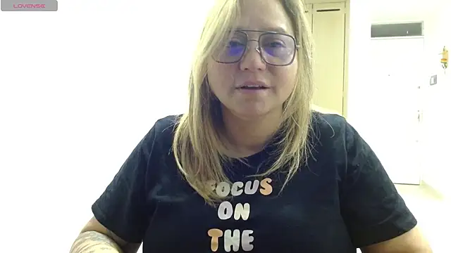 Snapshot of haashkyo chatting on June 2, 2026, 3:41 am haashkyo online show from June 2, 2026, 3:41 am