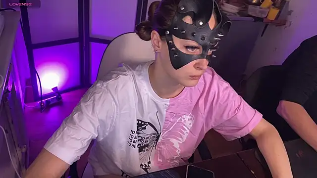 Snapshot of cutemilana_sexwife chatting on November 9, 2025, 2:48 pm cutemilana sexwife online show from November 9, 2025, 2:48 pm