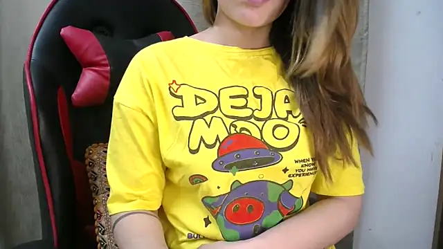 niya-cute online show from March 9, 2026, 4:44 pm