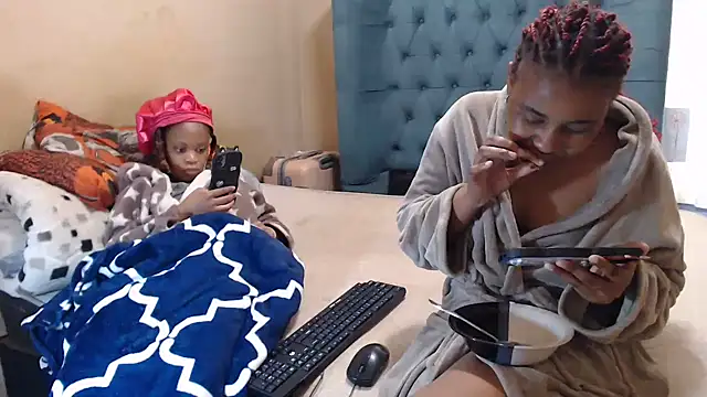EbonyEssence online show from May 25, 2026, 10:32 am