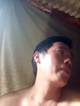 DungLuongg online show from September 18, 2025, 5:53 am