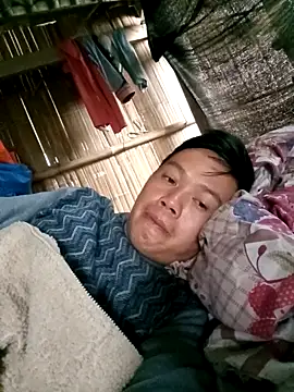 DungLuongg online show from May 10, 2026, 5:23 am