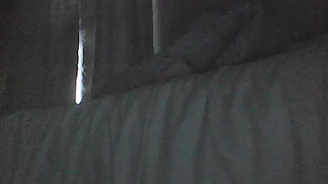 sarahkat86 online show from April 20, 2026, 11:46 am