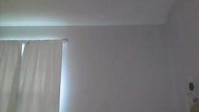 Snapshot of sarahkat86 chatting on May 1, 2026, 9:30 pm sarahkat86 online show from May 1, 2026, 9:30 pm
