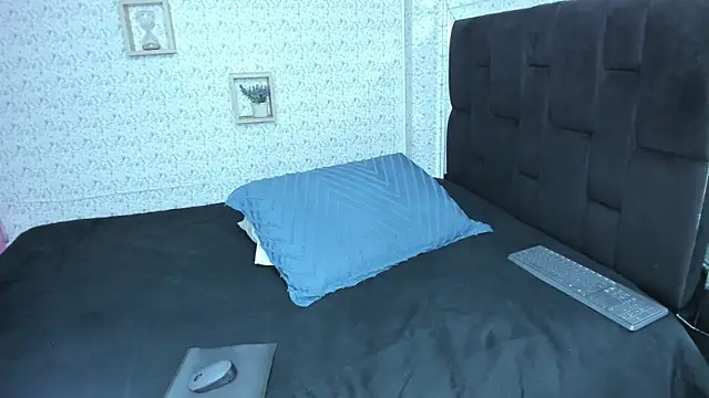 lisa logan online show from January 14, 2026, 4:51 am