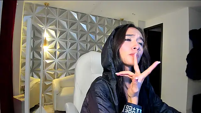 hellen tease online show from April 21, 2026, 12:55 pm