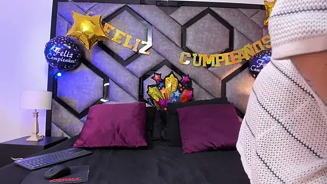 SuzzieSweet online show from January 8, 2026, 8:11 pm