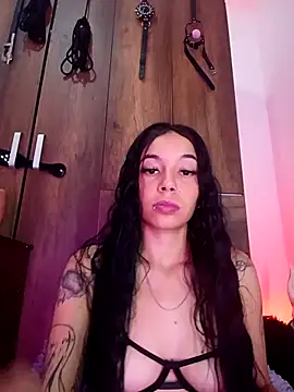 Snapshot of Katya_Bridge2 chatting on May 5, 2026, 11:02 pm Katya Bridge2 online show from May 5, 2026, 11:02 pm