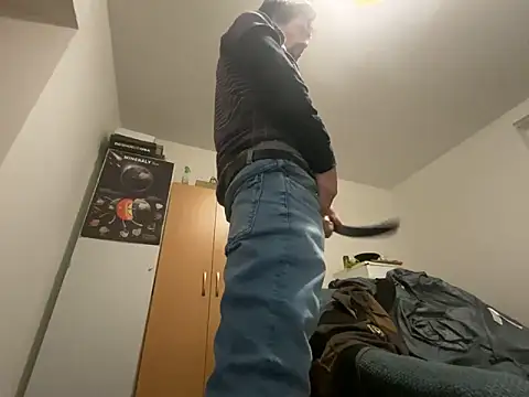 Salon1986 online show from November 30, 2025, 11:20 pm