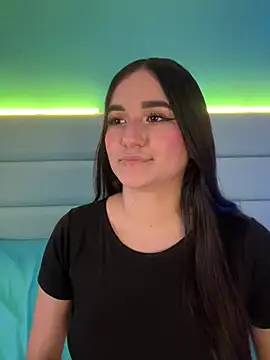 alejandrodolls online show from March 1, 2026, 7:05 pm