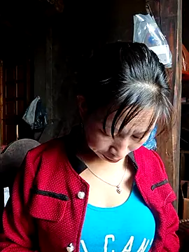 ngocngoc cute online show from November 8, 2025, 3:29 am