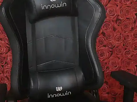 Snapshot of Simmi_Ji chatting on November 24, 2025, 5:45 pm Simmi Ji online show from November 24, 2025, 5:45 pm