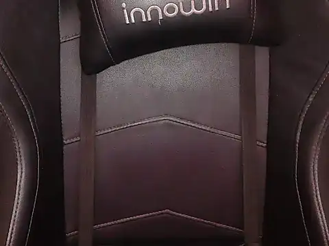 Snapshot of Simmi_Ji chatting on December 3, 2025, 7:38 am Simmi Ji online show from December 3, 2025, 7:38 am