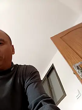 CWQ123 online show from October 10, 2025, 1:04 am