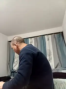 CWQ123 online show from December 18, 2025, 2:23 pm