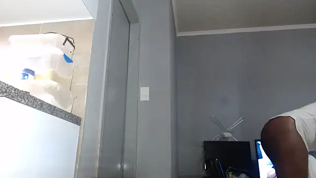 YummySyriaxoxo online show from October 18, 2025, 7:31 am