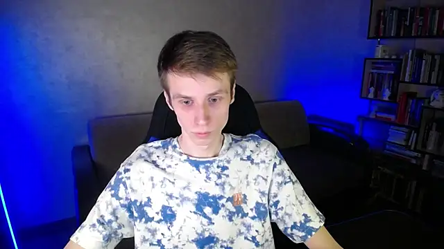 yes cute boy  online show from February 9, 2026, 3:16 pm