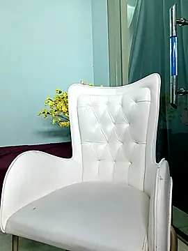 Spa-LinhLinh online show from September 18, 2025, 7:21 am