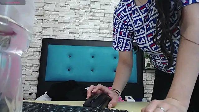 maily can online show from September 19, 2025, 12:28 pm