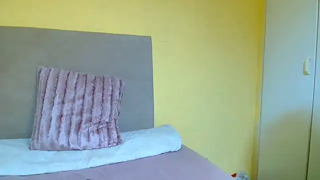 thique doll online show from September 13, 2025, 9:03 pm