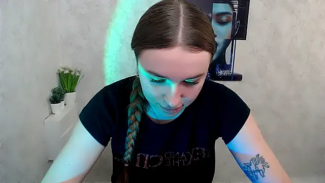 JuliaTopp  online show from February 26, 2026, 6:56 am