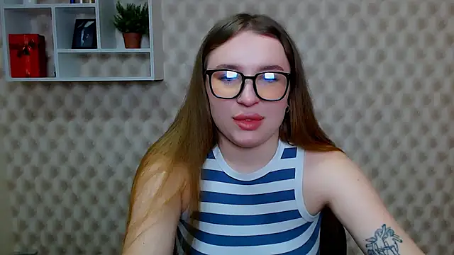 JuliaTopp  online show from March 1, 2026, 6:48 am