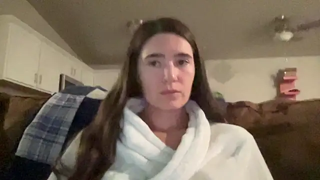 bambifarrina online show from April 14, 2026, 3:01 am