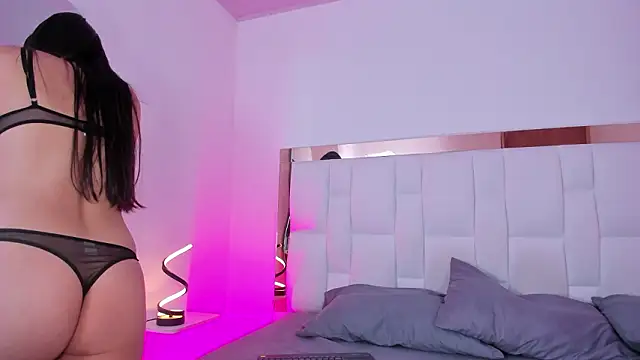 ZoeBarnett online show from February 5, 2026, 6:34 pm